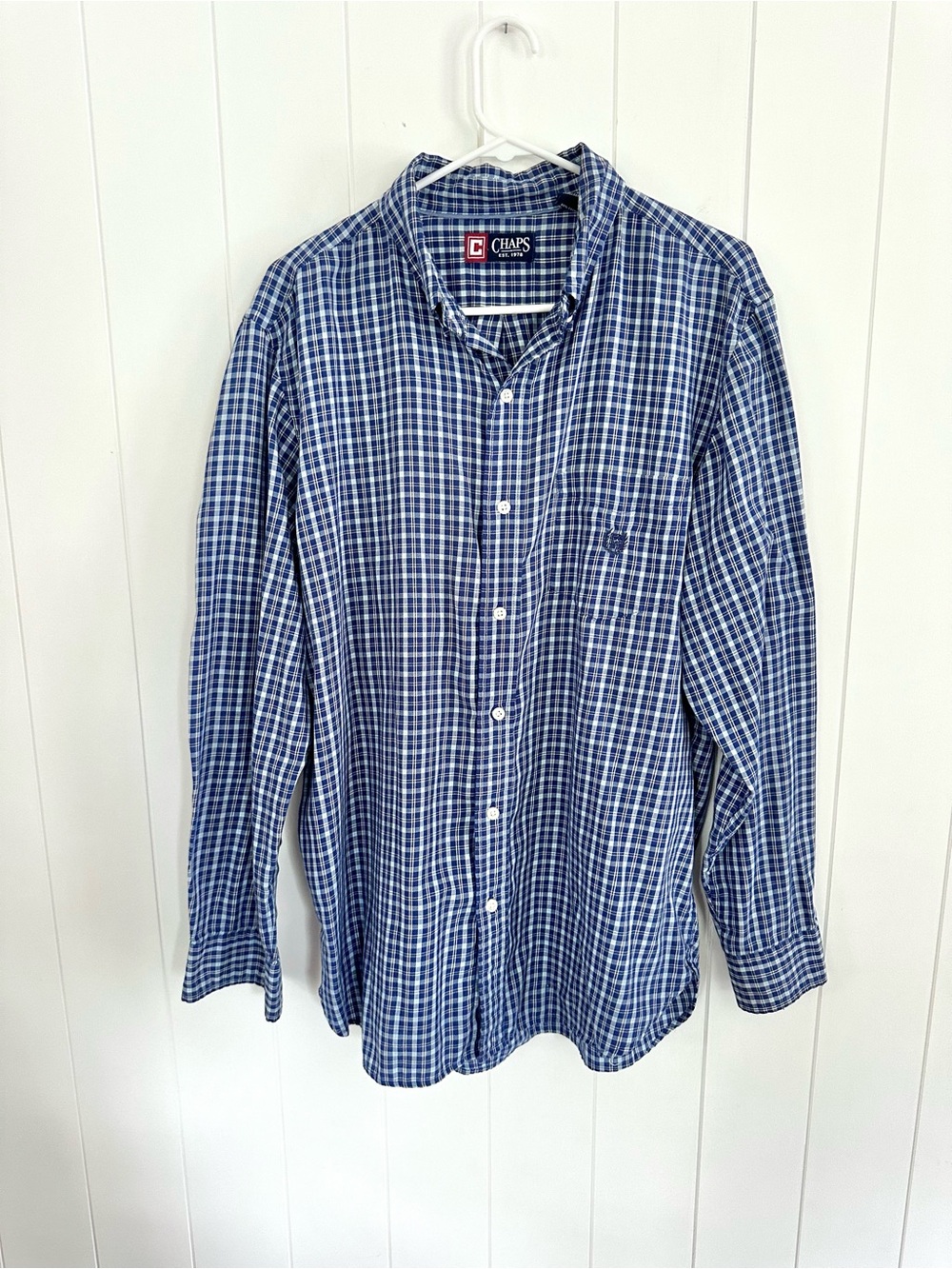 Chaps Men’s Blue and White Checked Button-Down Shirt Size Large